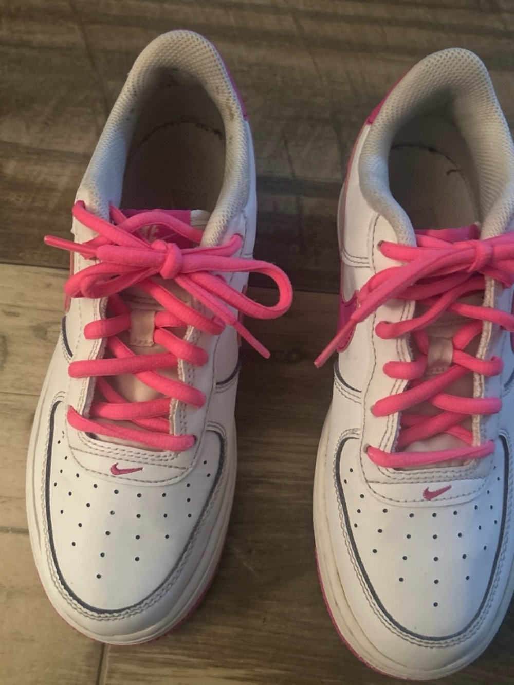 Girls youth size 4.5 Y Nike Air Force one leather white and pink low top